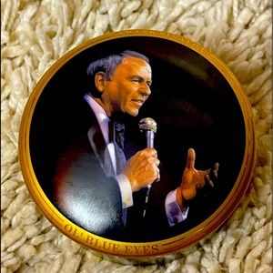 Collectible Frank Sinatra Ceramic Music Box Plays MY WAY Wind-Up Mecha…